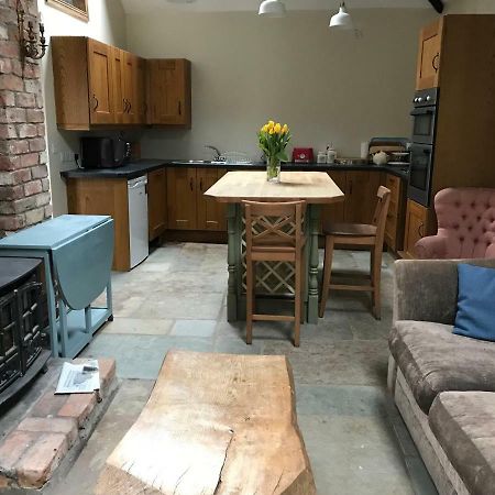 Tracey'S Farmhouse Cottage 벨파스트 외부 사진
