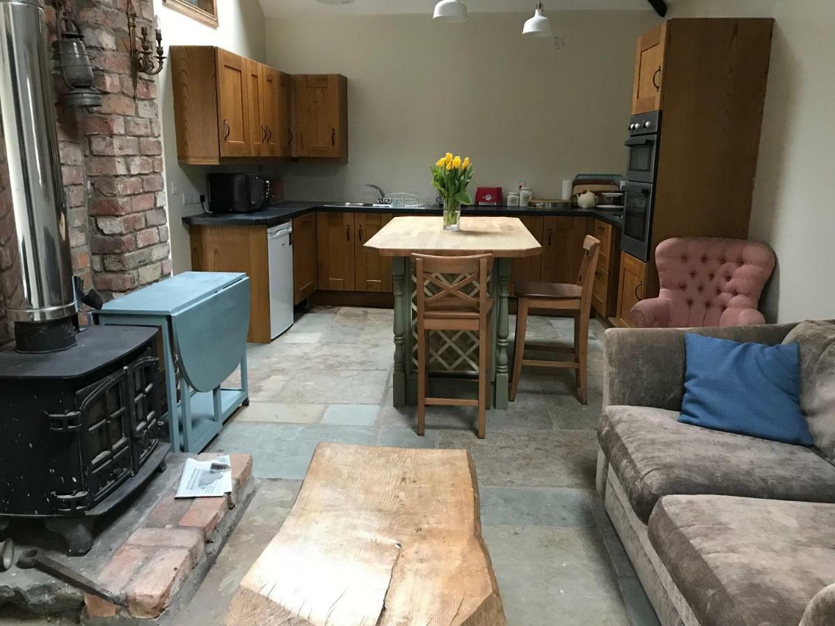Tracey'S Farmhouse Cottage 벨파스트 외부 사진