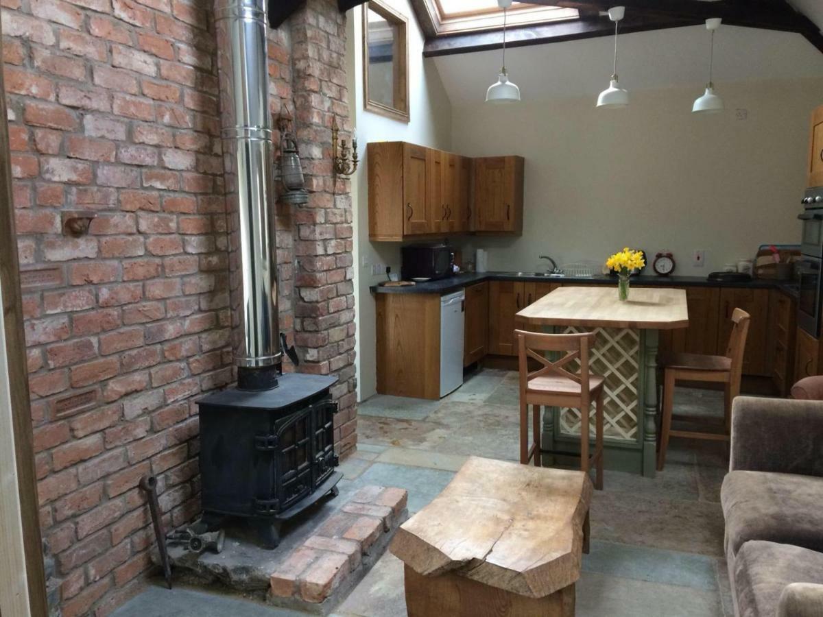 Tracey'S Farmhouse Cottage 벨파스트 외부 사진